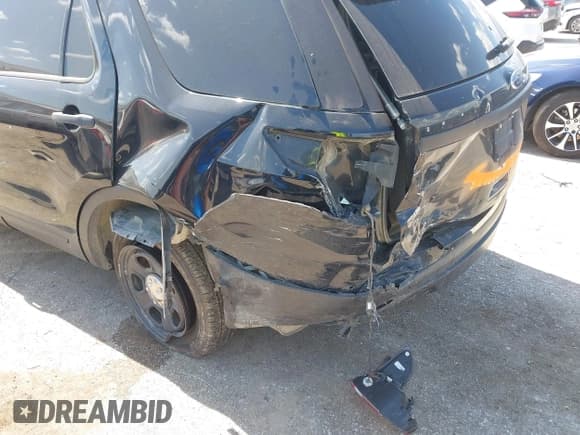 ✅ 2017 Ford Police Interceptor Utility • VIN: 1FM5K8AT8HGE30624 • Лот: 43297081. Опубликован ранее на IAAI с пробегом 149 664 миль. Бесплатный доступ к архиву аукционных продаж из США и подробный отчёт об истории автомобиля на DreamBid. Изображение 6.