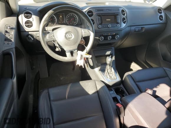 ✅ 2012 Volkswagen Tiguan S • VIN: WVGAV7AX1CW531893 • Lot: 90504775. Listed on Copart with 149,346 mi. Free auction sales archive from the USA and detailed vehicle history report at DreamBid. Image 8.