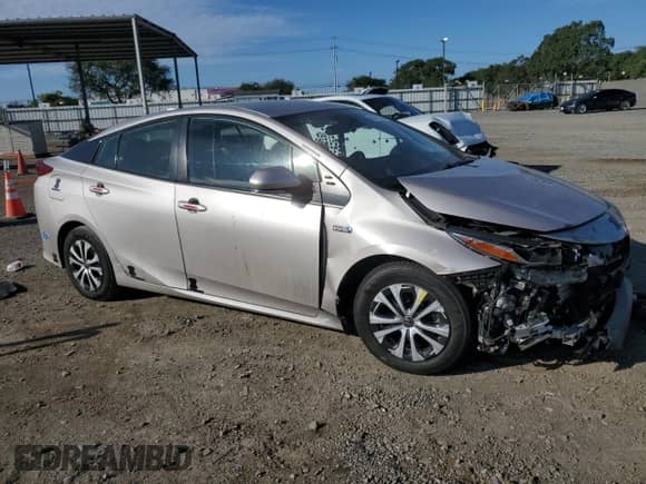 2021 Toyota Prius LE z VIN JTDKAMFP6M3174337, wystawiony jako Copart lot #81413265 z przebiegiem 142 475 mil mil oraz Szkoda całkowita • Salvage title. Historia ofert i sprzedaży dostępna na DreamBid. Obrazek 4.