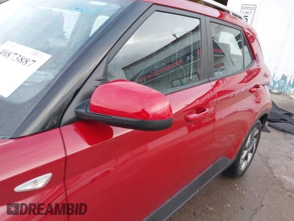 ✅ 2023 Hyundai Venue SEL • VIN: KMHRC8A35PU220898 • Lot: 40873887. Listed on IAAI with 24,994 mi. Free auction sales archive from the USA and detailed vehicle history report at DreamBid. Image 17.