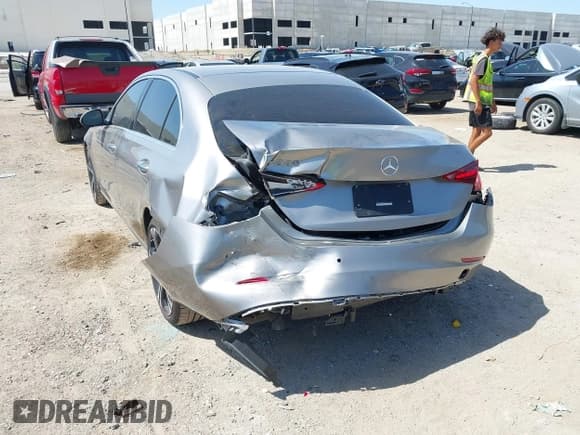 ✅ 2024 Mercedes-Benz C 300 • VIN: W1KAF4GB3RR159014 • Lot: 42862712. Wystawiony na IAAI z przebiegiem 22 207 mil. Bezpłatny archiwum sprzedaży aukcyjnych z USA i szczegółowy raport historii pojazdu na DreamBid. Zdjęcie 6.