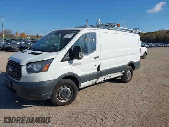 ✅ 2017 Ford Transit • VIN: 1FTYR1YM9HKB05576 • Lot: 43549309. Wystawiony na IAAI z przebiegiem 124 449 mil. Bezpłatny archiwum sprzedaży aukcyjnych z USA i szczegółowy raport historii pojazdu na DreamBid. Zdjęcie 2.
