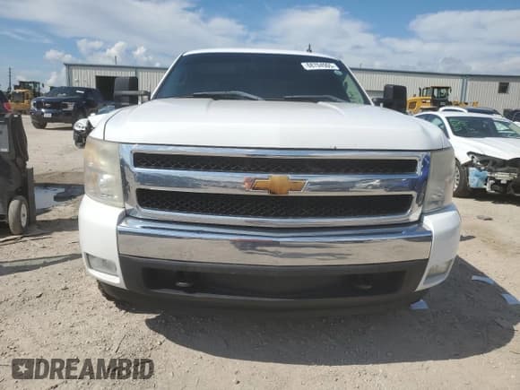 ✅ 2008 Chevrolet Silverado 1500 2LT • VIN: 2GCEK133581162119 • Lot: 68704905. Listed on Copart with 231,254 mi. Free auction sales archive from the USA and detailed vehicle history report at DreamBid. Image 5.