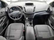 ✅ 2019 Ford Escape S • VIN: 1FMCU0F7XKUA42043 • Лот: 83796075. Опубликован ранее на Copart с пробегом 68 699 миль. Бесплатный доступ к архиву аукционных продаж из США и подробный отчёт об истории автомобиля на DreamBid. Изображение 8.