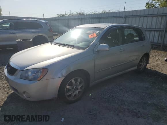 ✅ 2005 Kia Spectra • VIN: KNAFE161355121968 • Lot: 54621465. Listed on Copart with 221,951 mi. Free auction sales archive from the USA and detailed vehicle history report at DreamBid. Image 1.