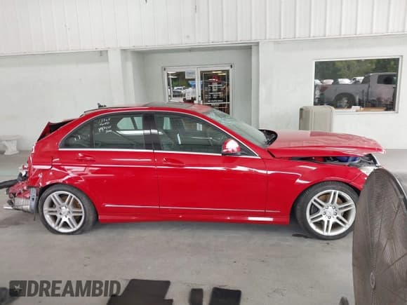 ✅ 2008 Mercedes-Benz C 350 Sport • VIN: WDDGF56X58R040683 • Lot: 43206322. Listed on IAAI with 141,551 mi. Free auction sales archive from the USA and detailed vehicle history report at DreamBid. Image 14.