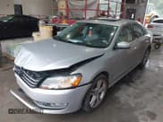 ✅ 2015 Volkswagen Passat SEL Premium • VIN: 1VWCT7A30FC117765 • Lot: 42246170. Wystawiony na IAAI z przebiegiem 132 693 mil. Bezpłatny archiwum sprzedaży aukcyjnych z USA i szczegółowy raport historii pojazdu na DreamBid. Zdjęcie 2.