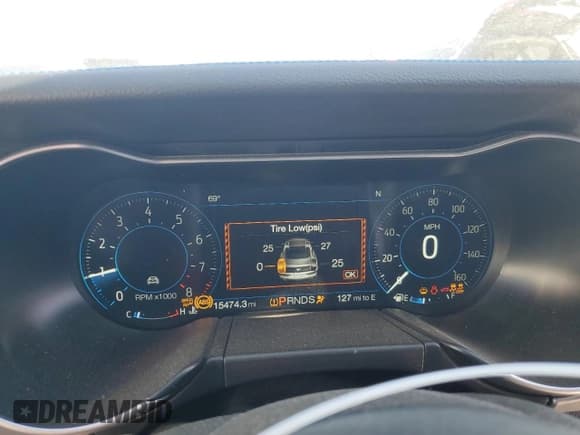 ✅ 2023 Ford Mustang GT Premium • VIN: 1FATP8FF3P5102205 • Lot: 76253414. Wystawiony na Copart z przebiegiem 15 474 mil. Bezpłatny archiwum sprzedaży aukcyjnych z USA i szczegółowy raport historii pojazdu na DreamBid. Zdjęcie 9.