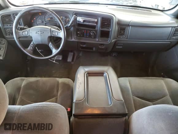 ✅ 2005 Chevrolet Silverado 1500 Z71 • VIN: 1GCEK19B75E118289 • Lot: 72653704. Wystawiony na Copart z przebiegiem 332 872 mil mil. Skorzystaj z bezpłatnego archiwum sprzedaży aukcyjnych z USA i zobacz szczegółowy raport historii pojazdu na DreamBid. Zdjęcie 8.