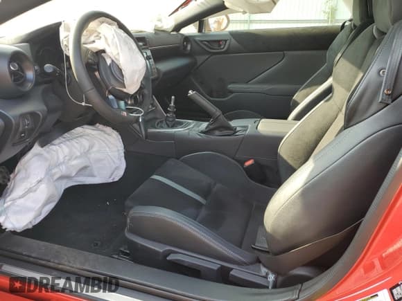 ✅ 2023 Toyota 86 Premium • VIN: JF1ZNBE12P9756883 • Lot: 61325803. Listed on Copart with 5,797 mi. Free auction sales archive from the USA and detailed vehicle history report at DreamBid. Image 7.