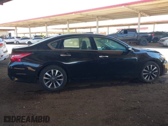 ✅ 2017 Nissan Altima SL • VIN: 1N4AL3AP7HC173913 • Lot: 42837168. Listed on IAAI with 93,936 mi. Free auction sales archive from the USA and detailed vehicle history report at DreamBid. Image 13.