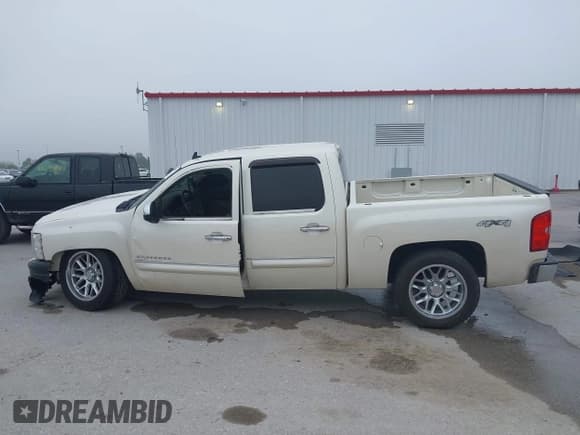 ✅ 2013 Chevrolet Silverado 1500 LTZ • VIN: 3GCPKTE78DG311421 • Lot: 42689139. Wystawiony na IAAI z przebiegiem 231 461 mil. Bezpłatny archiwum sprzedaży aukcyjnych z USA i szczegółowy raport historii pojazdu na DreamBid. Zdjęcie 14.