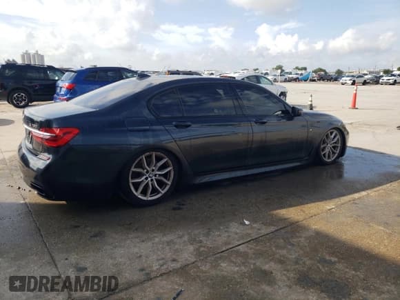 ✅ 2016 BMW 7 Series 750i • VIN: WBA7F0C53GGL99425 • Lot: 59640465. Listed on Copart with Not provided. Free auction sales archive from the USA and detailed vehicle history report at DreamBid. Image 3.