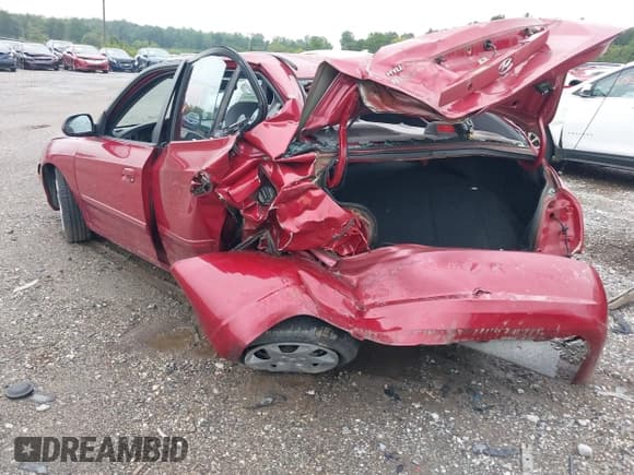 ✅ 2004 Hyundai Elantra GLS • VIN: KMHDN46D64U868602 • Lot: 40232839. Wystawiony na IAAI z przebiegiem 48 064 mil. Bezpłatny archiwum sprzedaży aukcyjnych z USA i szczegółowy raport historii pojazdu na DreamBid. Zdjęcie 3.