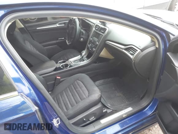 ✅ 2013 Ford Fusion SE Hybrid • VIN: 3FA6P0LU6DR217648 • Лот: 43521015. Опубликован ранее на IAAI с пробегом 172 358 миль. Бесплатный доступ к архиву аукционных продаж из США и подробный отчёт об истории автомобиля на DreamBid. Изображение 5.