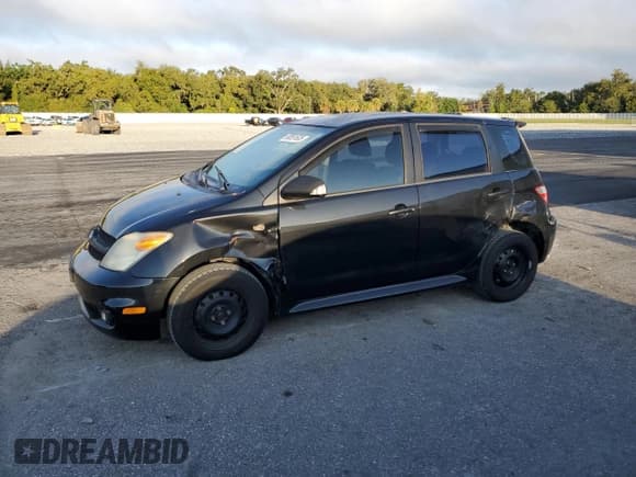 ✅ 2006 Scion xA • VIN: JTKKT624165012052 • Lot: 90551635. Wystawiony na Copart z przebiegiem 134 052 mil. Bezpłatny archiwum sprzedaży aukcyjnych z USA i szczegółowy raport historii pojazdu na DreamBid. Zdjęcie 1.