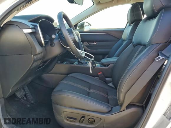 ✅ 2024 Mazda CX-50 S Preferred • VIN: 7MMVABBM2RN212509 • Lot: 93525265. Wystawiony na Copart z przebiegiem 3 351 mil. Bezpłatny archiwum sprzedaży aukcyjnych z USA i szczegółowy raport historii pojazdu na DreamBid. Zdjęcie 7.