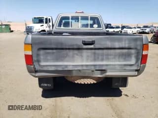✅ 1995 Toyota Pickup DLX • VIN: JT4VN13DXS5151560 • Лот: 73562854. Опубликован ранее на Copart с пробегом 208 946 миль. Бесплатный доступ к архиву аукционных продаж из США и подробный отчёт об истории автомобиля на DreamBid. Изображение 6.