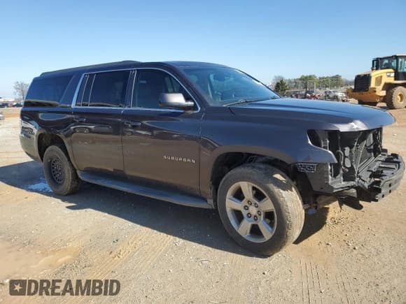 ✅ 2015 Chevrolet Suburban LT • VIN: 1GNSCJKC2FR567206 • Lot: 44013754. Wystawiony na Copart z przebiegiem 190 371 mil. Bezpłatny archiwum sprzedaży aukcyjnych z USA i szczegółowy raport historii pojazdu na DreamBid. Zdjęcie 4.