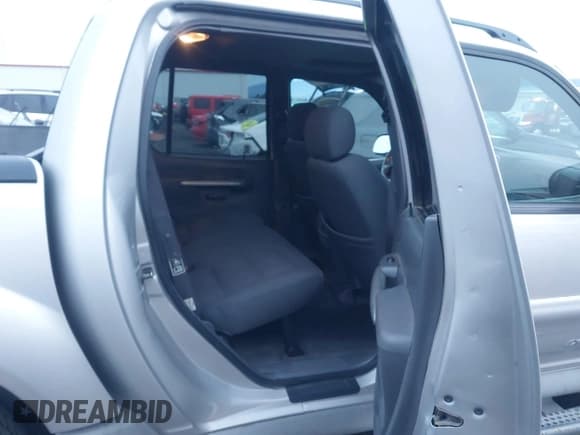 ✅ 2002 Ford Explorer Sport Trac Value • VIN: 1FMZU77E82UD54135 • Lot: 43775491. Listed on IAAI with 214,691 mi. Free auction sales archive from the USA and detailed vehicle history report at DreamBid. Image 8.