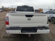 ✅ 2022 Nissan Titan SV • VIN: 1N6AA1CD3NN103054 • Lot: 72001085. Wystawiony na Copart z przebiegiem 13 524 mil. Bezpłatny archiwum sprzedaży aukcyjnych z USA i szczegółowy raport historii pojazdu na DreamBid. Zdjęcie 6.