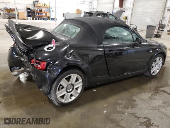 ✅ 2005 Audi TT • VIN: TRUTC28N951010565 • Lot: 80842285. Wystawiony na Copart z przebiegiem 82 080 mil. Bezpłatny archiwum sprzedaży aukcyjnych z USA i szczegółowy raport historii pojazdu na DreamBid. Zdjęcie 3.