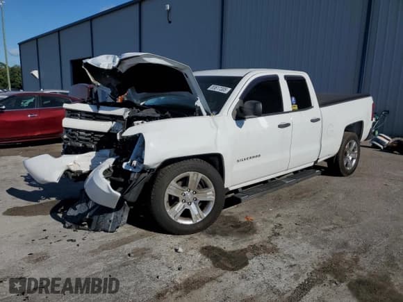 ✅ 2016 Chevrolet Silverado 1500 Custom • VIN: 1GCRCPEH5GZ355869 • Лот: 83817305. Опубликован ранее на Copart с пробегом 120 780 миль. Бесплатный доступ к архиву аукционных продаж из США и подробный отчёт об истории автомобиля на DreamBid. Изображение 1.