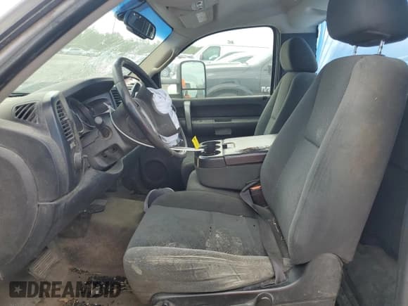 ✅ 2008 Chevrolet Silverado 2500HD 1LT • VIN: 1GCHK24K18E180317 • Лот: 71673865. Опубликован ранее на Copart с пробегом 218 435 миль. Бесплатный доступ к архиву аукционных продаж из США и подробный отчёт об истории автомобиля на DreamBid. Изображение 7.