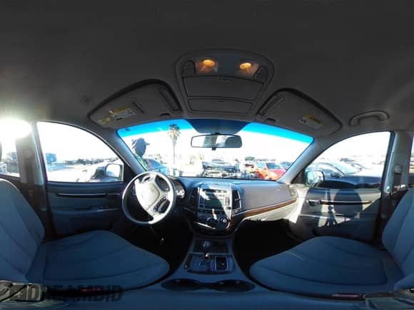 2012 Hyundai Santa Fe GLS z VIN 5XYZGDAB0CG096351, wystawiony jako IAAI lot #43476849 z przebiegiem 96 793 mil mil oraz . Historia ofert i sprzedaży dostępna na DreamBid. Obrazek 18.