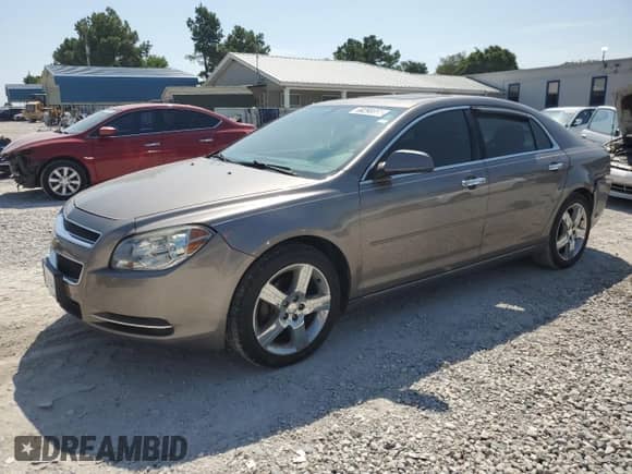 2012 Chevrolet Malibu 1LT z VIN 1G1ZC5E09CF199757, wystawiony jako Copart lot #69290055 z przebiegiem 147 177 mil mil oraz Czysty tytuł • Clean title. Historia ofert i sprzedaży dostępna na DreamBid. Obrazek 1.