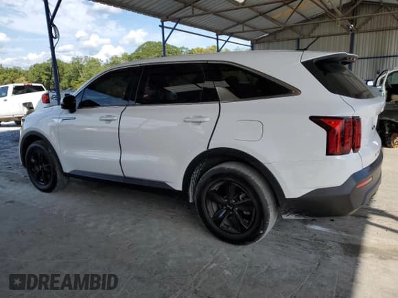 ✅ 2021 Kia Sorento LX • VIN: 5XYRG4LC8MG034235 • Lot: 85762015. Wystawiony na Copart z przebiegiem 77 883 mil. Bezpłatny archiwum sprzedaży aukcyjnych z USA i szczegółowy raport historii pojazdu na DreamBid. Zdjęcie 2.