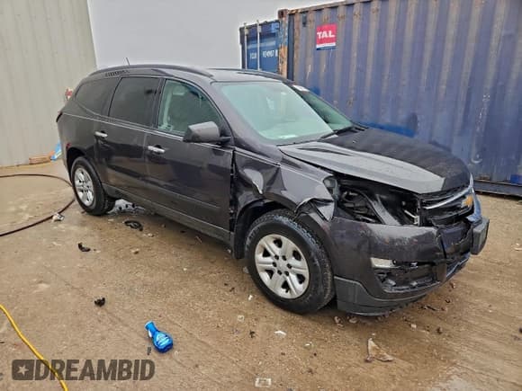 ✅ 2017 Chevrolet Traverse LS • VIN: 1GNKVFKD6HJ243905 • Lot: 93646535. Wystawiony na Copart z przebiegiem 131 249 mil. Bezpłatny archiwum sprzedaży aukcyjnych z USA i szczegółowy raport historii pojazdu na DreamBid. Zdjęcie 4.