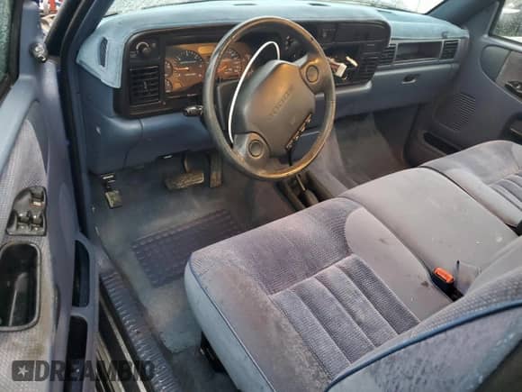 1995 Dodge 1500 с VIN 1B7HF16Z8SS269139, выставлен на аукционе Copart как лот 84119694 с пробегом 59 838 миль миль и Списание • Salvage title. История ставок и продаж доступна на DreamBid. Изображение 8.