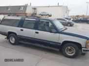 ✅ 1994 Chevrolet Suburban • VIN: 1GNEC16K5RJ305763 • Lot: 43618114. Listed on IAAI with 317,235 mi. Free auction sales archive from the USA and detailed vehicle history report at DreamBid. Image 13.