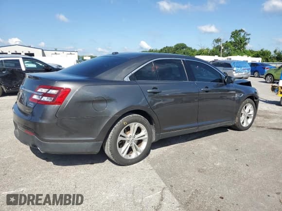 ✅ 2017 Ford Taurus SEL • VIN: 1FAHP2E86HG117020 • Lot: 61754765. Listed on Copart with 130,875 mi. Free auction sales archive from the USA and detailed vehicle history report at DreamBid. Image 3.