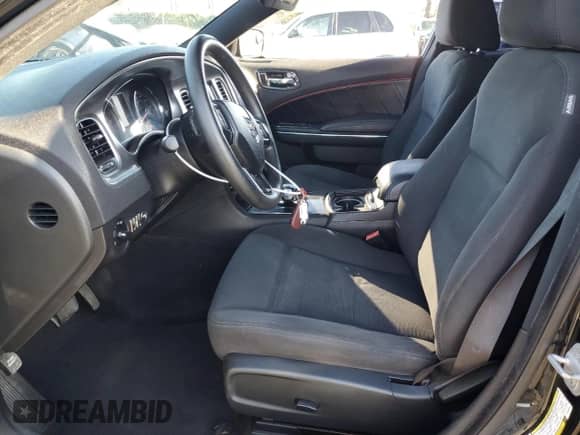 2012 Dodge Charger SE z VIN 2C3CDXBGXCH197655, wystawiony jako Copart lot #82425155 z przebiegiem 180 152 mil mil oraz Szkoda całkowita • Salvage title. Historia ofert i sprzedaży dostępna na DreamBid. Obrazek 7.