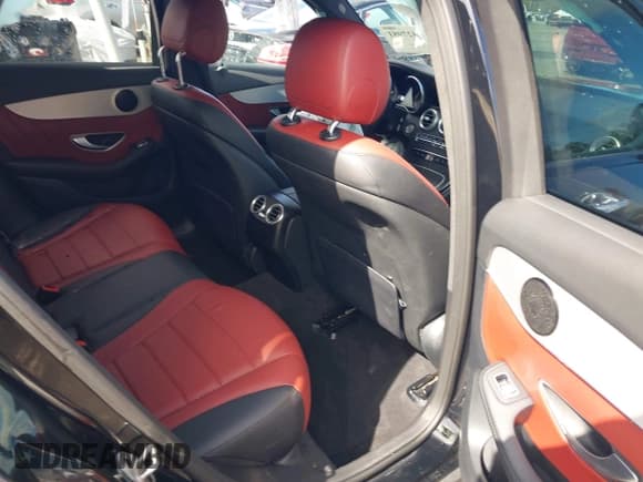 ✅ 2021 Mercedes-Benz GLC 300 • VIN: W1N0G8DB7MV322349 • Лот: 43427981. Опубликован ранее на IAAI с пробегом 48 505 миль. Бесплатный доступ к архиву аукционных продаж из США и подробный отчёт об истории автомобиля на DreamBid. Изображение 8.