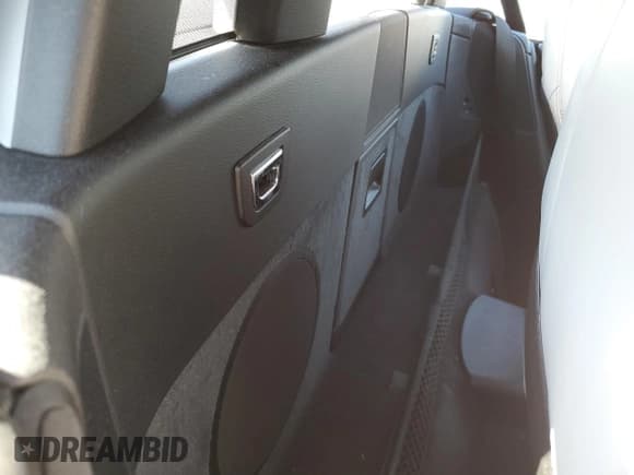 ✅ 2016 BMW Z4 sDrive28i • VIN: WBALL5C52G5A20479 • Lot: 45587215. Wystawiony na Copart z przebiegiem Nie podano. Bezpłatny archiwum sprzedaży aukcyjnych z USA i szczegółowy raport historii pojazdu na DreamBid. Zdjęcie 11.