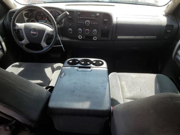 ✅ 2009 GMC Sierra 1500 • VIN: 2GTEK23M691133938 • Lot: 59057295. Wystawiony na Copart z przebiegiem 131 797 mil. Bezpłatny archiwum sprzedaży aukcyjnych z USA i szczegółowy raport historii pojazdu na DreamBid. Zdjęcie 8.