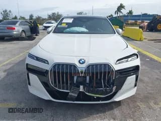 ✅ 2025 BMW 7 Series 740i • VIN: WBA23EH04SCU60424 • Лот: 43812949. Опубликован ранее на IAAI с пробегом 25 066 миль. Бесплатный доступ к архиву аукционных продаж из США и подробный отчёт об истории автомобиля на DreamBid. Изображение 6.
