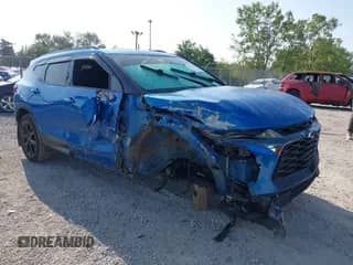 2020 Chevrolet Blazer RS z VIN 3GNKBKRS7LS600182, wystawiony jako IAAI lot #40172212 z przebiegiem 136 012 mil mil oraz . Historia ofert i sprzedaży dostępna na DreamBid. Obrazek 1.