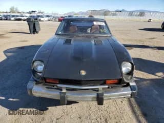 ✅ 1977 Datsun 280ZX • VIN: HLS30380488 • Lot: 48619915. Wystawiony na Copart z przebiegiem 21 044 mil. Bezpłatny archiwum sprzedaży aukcyjnych z USA i szczegółowy raport historii pojazdu na DreamBid. Zdjęcie 5.