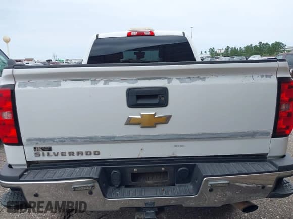 ✅ 2016 Chevrolet Silverado 2500HD Work Truck • VIN: 1GC2KUEGXGZ237228 • Lot: 42282539. Wystawiony na IAAI z przebiegiem 161 478 mil. Bezpłatny archiwum sprzedaży aukcyjnych z USA i szczegółowy raport historii pojazdu na DreamBid. Zdjęcie 16.