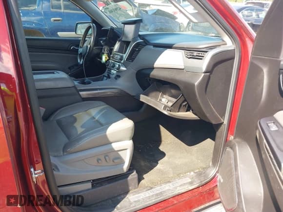 ✅ 2016 Chevrolet Tahoe LT • VIN: 1GNSCBKC7GR210613 • Lot: 42961361. Listed on IAAI with 160,359 mi. Free auction sales archive from the USA and detailed vehicle history report at DreamBid. Image 5.