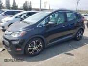 ✅ 2017 Chevrolet Bolt EV Premier • VIN: 1G1FX6S0XH4135358 • Lot: 50461244. Wystawiony na Copart z przebiegiem 80 359 mil. Bezpłatny archiwum sprzedaży aukcyjnych z USA i szczegółowy raport historii pojazdu na DreamBid. Zdjęcie 1.
