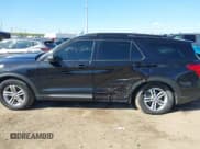 ✅ 2022 Ford Explorer XLT • VIN: 1FMSK8DH0NGA96191 • Lot: 41983762. Wystawiony na IAAI z przebiegiem 47 637 mil. Bezpłatny archiwum sprzedaży aukcyjnych z USA i szczegółowy raport historii pojazdu na DreamBid. Zdjęcie 15.