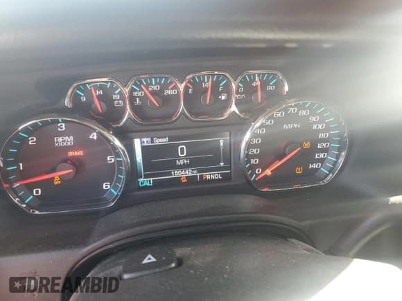 ✅ 2017 Chevrolet Suburban LS • VIN: 1GNSCGEC1HR139533 • Lot: 74292594. Wystawiony na Copart z przebiegiem 150 442 mil. Bezpłatny archiwum sprzedaży aukcyjnych z USA i szczegółowy raport historii pojazdu na DreamBid. Zdjęcie 9.