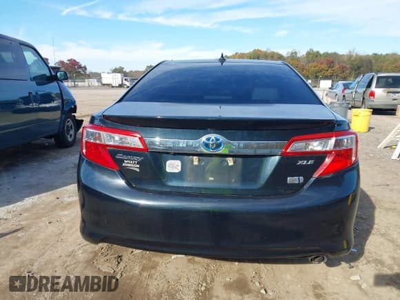 ✅ 2013 Toyota Camry XLE • VIN: 4T1BD1FK1DU086151 • Lot: 43631050. Listed on IAAI with 136,844 mi. Free auction sales archive from the USA and detailed vehicle history report at DreamBid. Image 16.