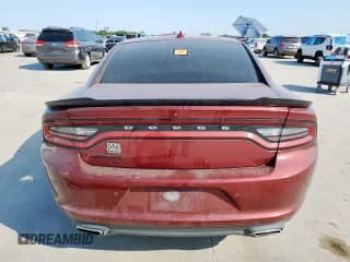 ✅ 2018 Dodge Charger SXT Plus • VIN: 2C3CDXHGXJH284301 • Lot: 68322485. Wystawiony na Copart z przebiegiem 137 081 mil. Bezpłatny archiwum sprzedaży aukcyjnych z USA i szczegółowy raport historii pojazdu na DreamBid. Zdjęcie 6.