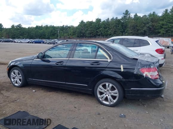 ✅ 2008 Mercedes-Benz C 300 Sport • VIN: WDDGF54X68F018051 • Лот: 42769976. Опубликован ранее на IAAI с пробегом 142 485 миль. Бесплатный доступ к архиву аукционных продаж из США и подробный отчёт об истории автомобиля на DreamBid. Изображение 14.